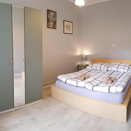 Niebieskie Migdaly * 카르파츠